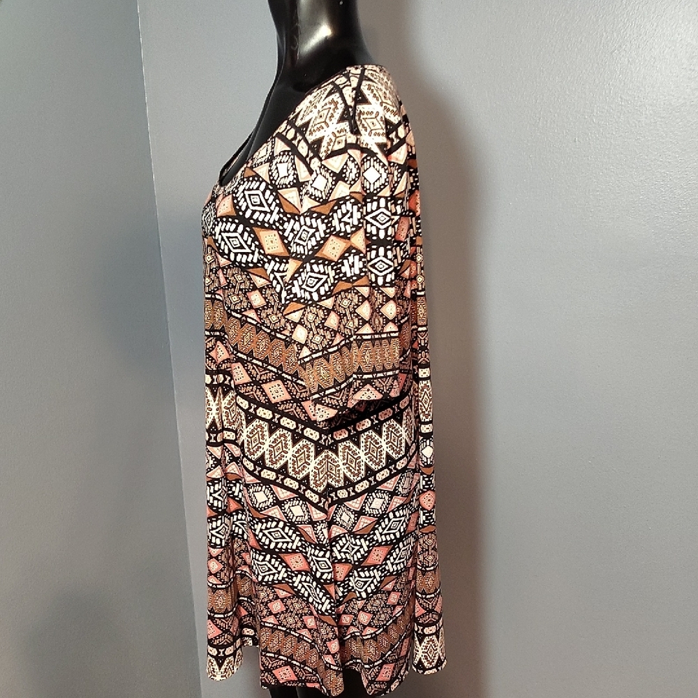 Lularoe Geometric Patterned Tunic - Black, White,… - image 4